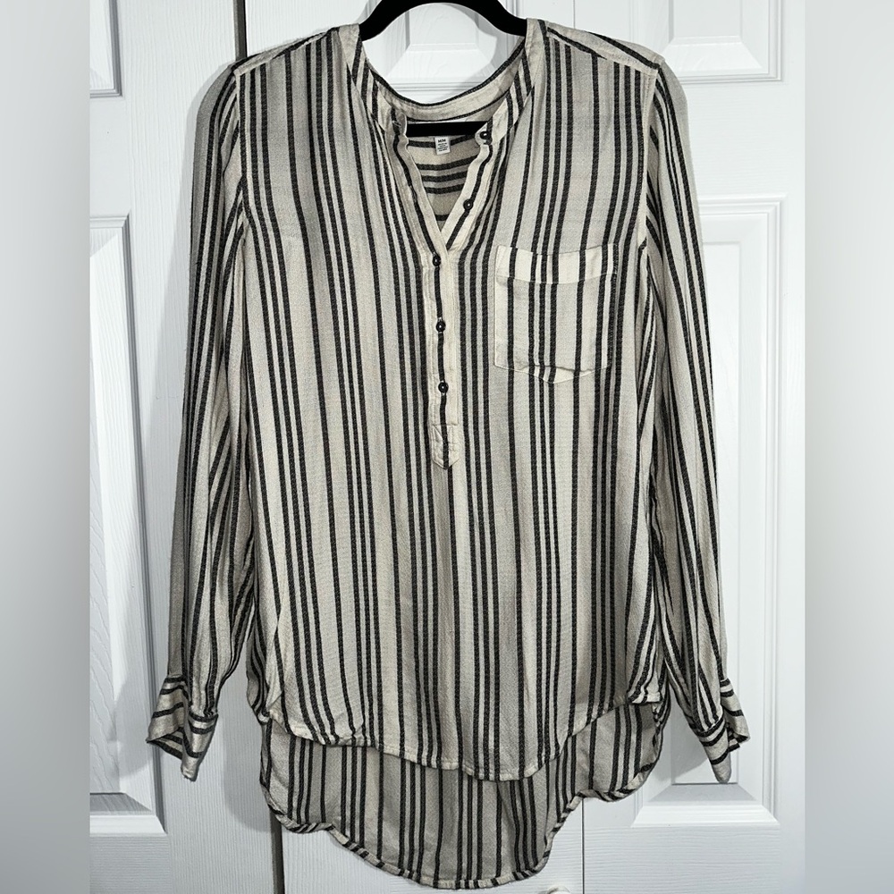 Lucky Brand Cream and Black Vertical Stripe Button-Down Top